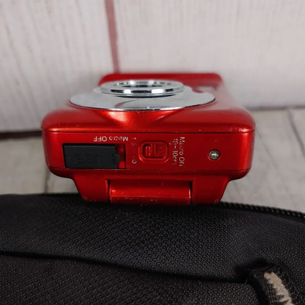 Vivitar ViviCam XX14 Digital Camera - RED 20MP HD Selfie, 4X Digital Zoom TESTED